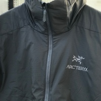 アークテリクスから春夏にしか販売されない変な中綿入りジャケットがリニューアルされたので購入してみた＜Atom SL フーディ＞